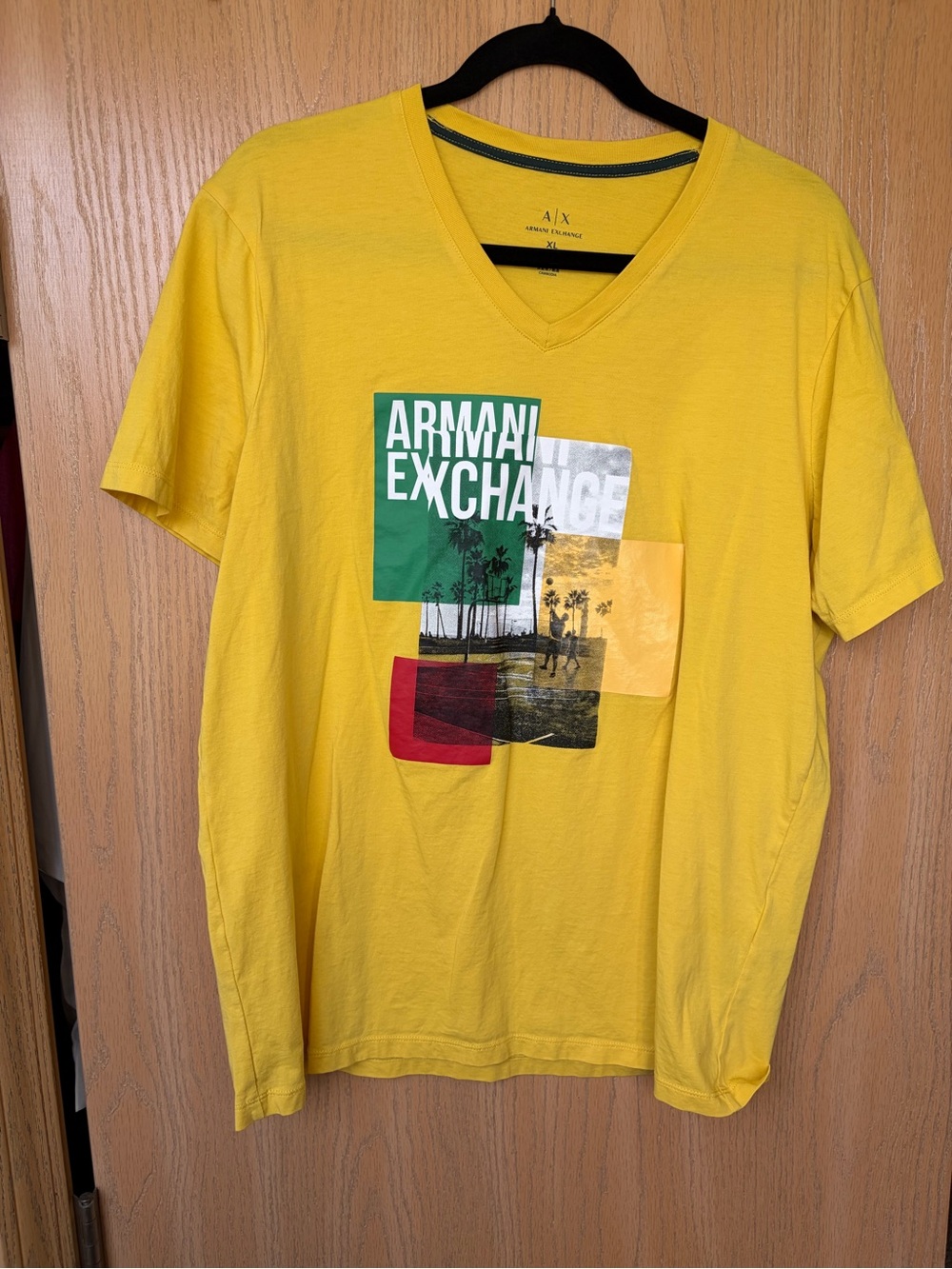 Armani Exchange Men’s Yellow V-Neck Graphic Tee XL